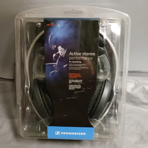 SENNHEISER HD203 CLOSED BACK ON EAR HEADPHONES