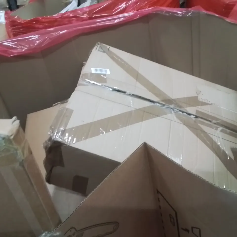 PALLET OF ASSORTED HOUSEHOLD GOODS AND PRODUCTS TO INCLUDE;BED RAIL,FOOTBALL GAME