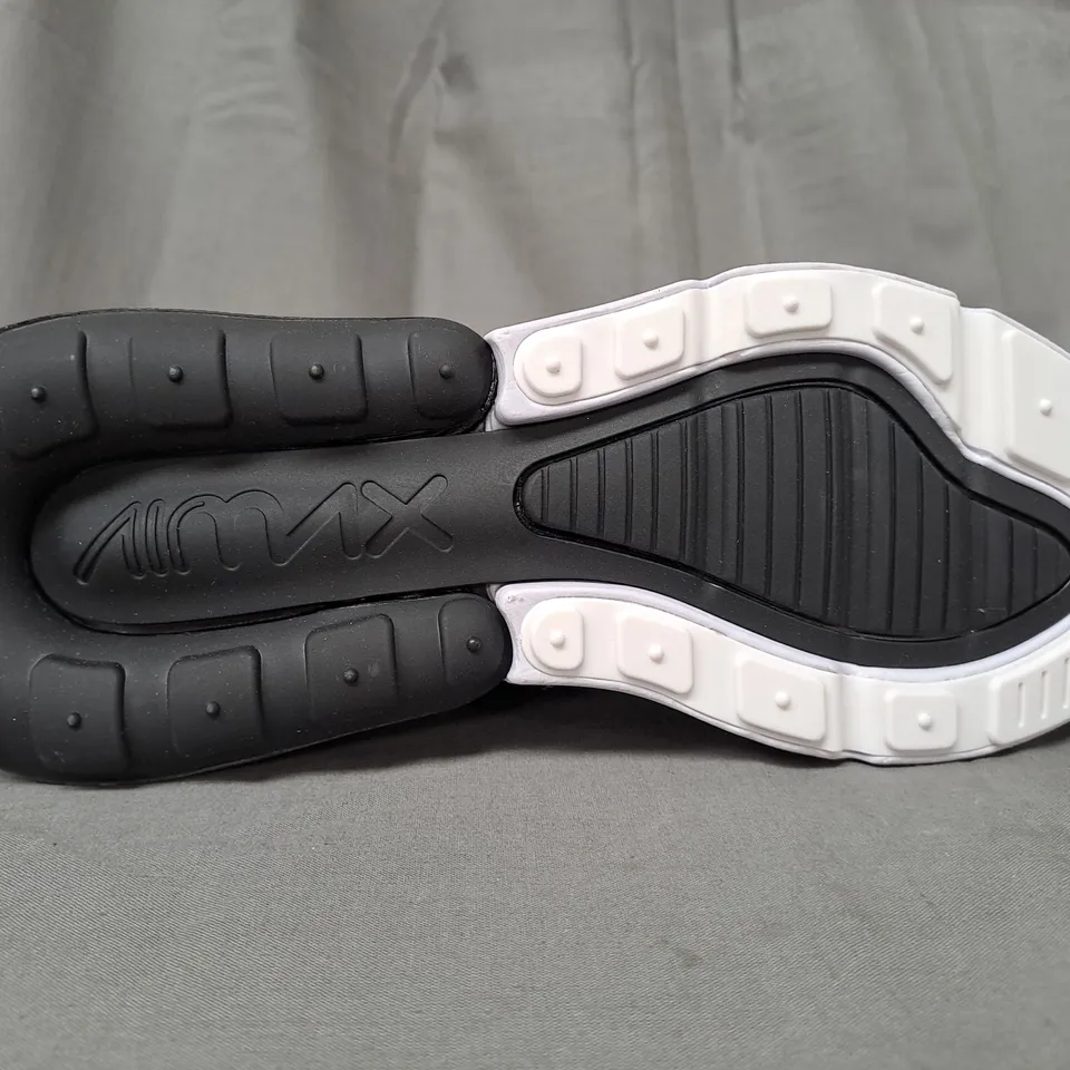 BOXED PAIR OF NIKE AIR MAX 270 SHOES IN BLACK UK SIZE 4.5