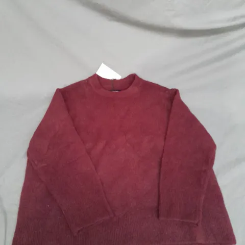 STRADIVARIUS SWEATER IN WINE RED SIZE XS