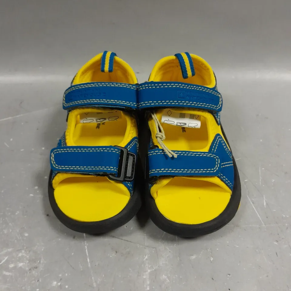 MOUNTAIN WAREHOUSE CHILDRENS TWIN STRAP SANDALS IN BLUE/YELLOW - 7 