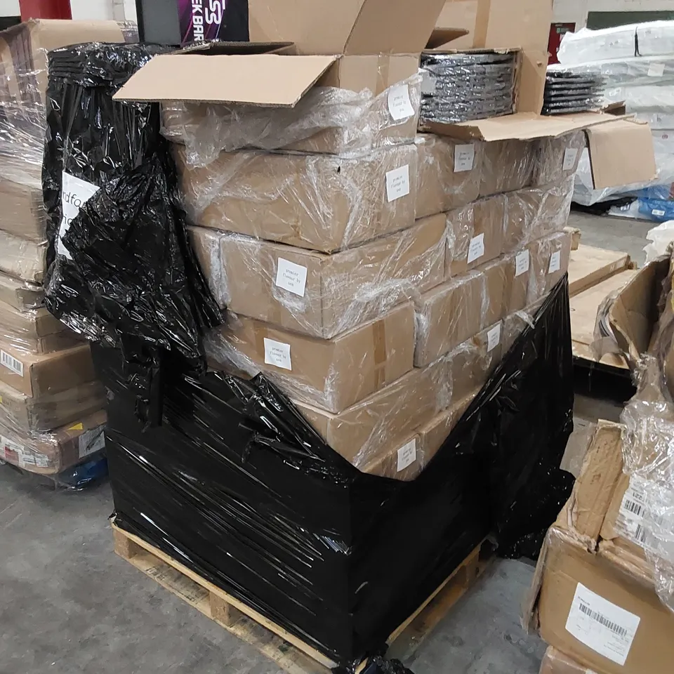 PALLET CONTAINING APPROXIMATELY 64 X BOXES OF GEEK BAR VAPE COUNTERTOP DISPLAYS - 10 DISPLAYS PER BOX