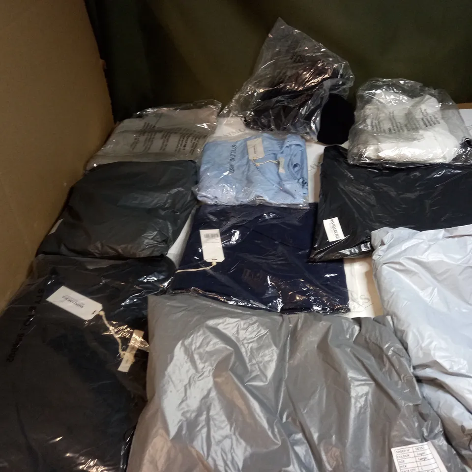 BAG OF APPROX 10 ASSORTED CLOTHING ITEMS TO INCLUDE - MAISON DE NIMES - EMELIA