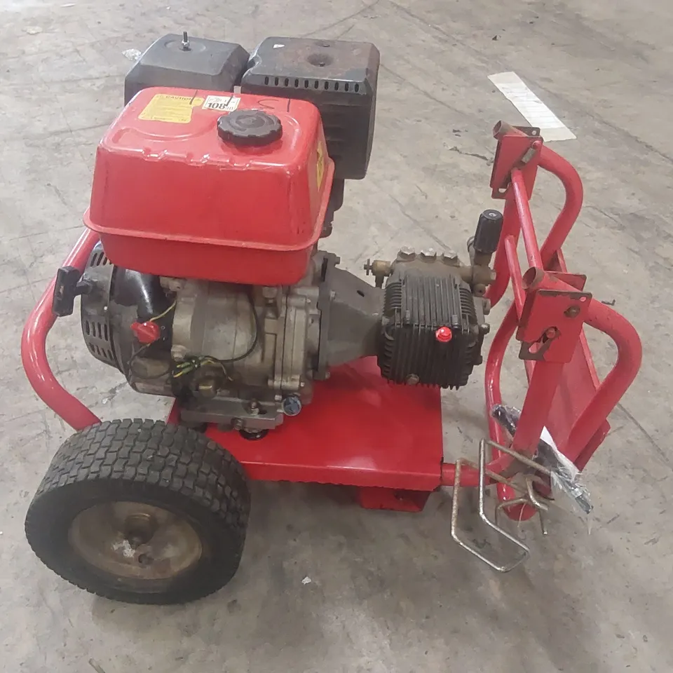 CLARKE PLS265B 13HP HEAVY DUTY PETROL PRESSURE WASHER 225 BAR (3263PSI)