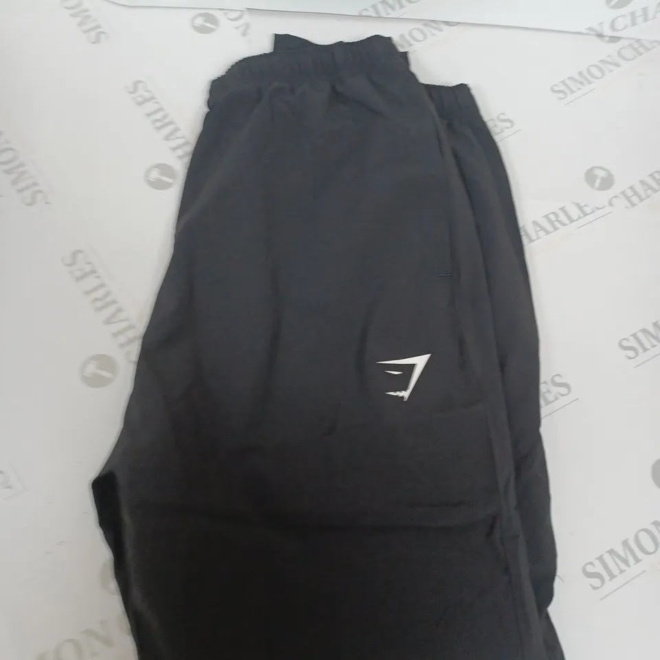 GYMSHARK STANDARD TRACKIE BOTTOMS SIZE M