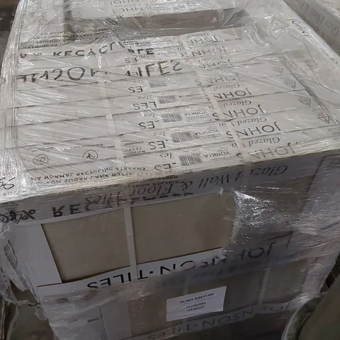 PALLET CONTAINING 40 CARTONS OF JOHNSONS CTD YORK STONE TILES - 5 PER PACK / 597X297X10MM