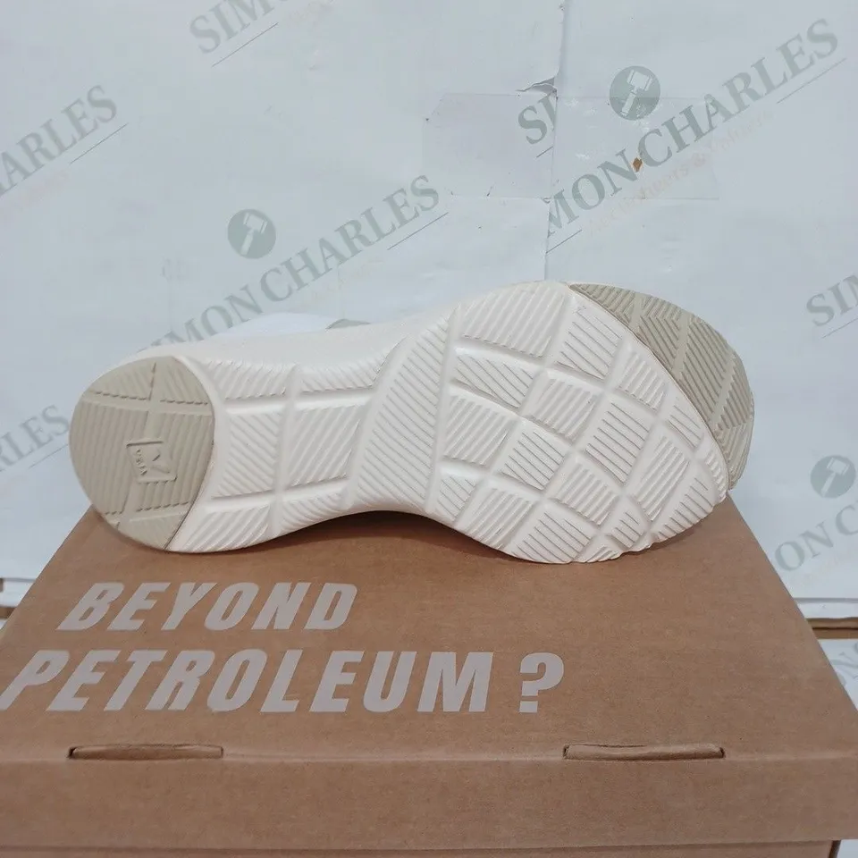 BOXED PAIR OF VEJA IMPALA TRAINERS - WHITE / SIZE: 8 UK 