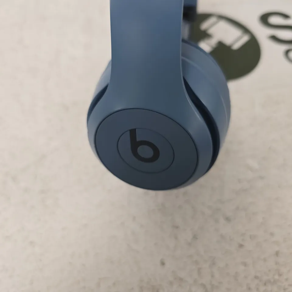 BEATS BY DRE WIRELESS HEADPHONES – BLUE BEATS SOLO 4