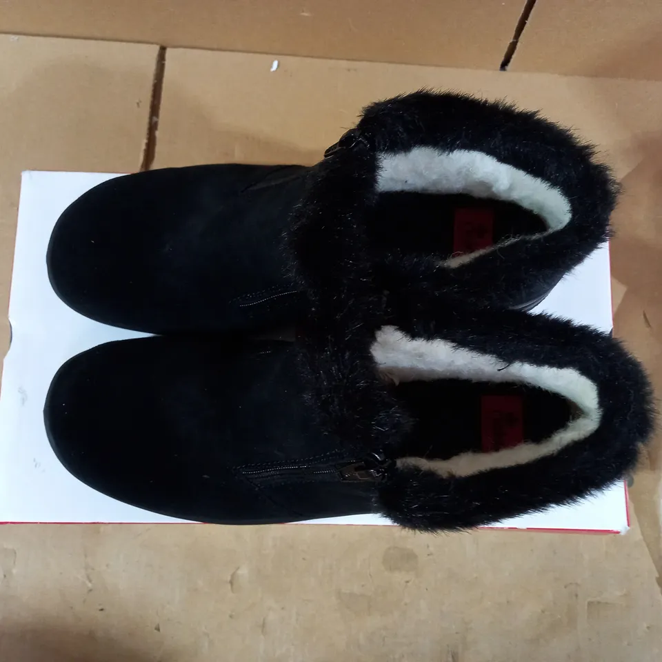RIEKER CUFF ANKLE BOOTS BLACK - SIZE 6.5