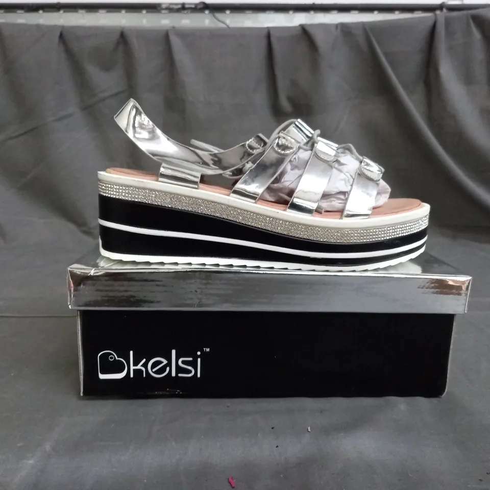APPROXIMATELY 11 BOXED PAIR OF KELSI SANDALS IN VARIOUS SIZES TO INCLUDE SIZE 6