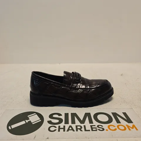 PRADA LEATHER LOAFERS – BLACK PATENT, UK 9 (EU 43)