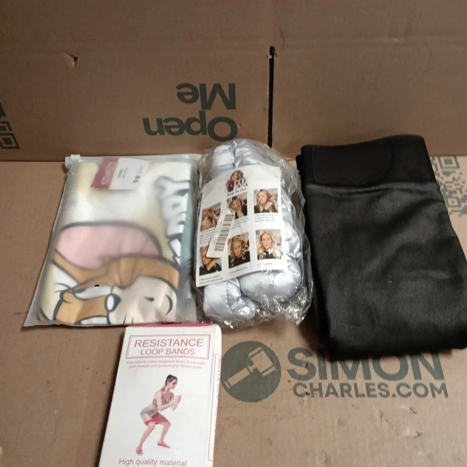 BOX OF APPROXIMATELY 25 HOUSEHOLD ITEMS TO INCLUDE TOM & JERRY CUSHION COVERS, RESISTANCE LOOP BANDS AND HEATLESS CURLERS