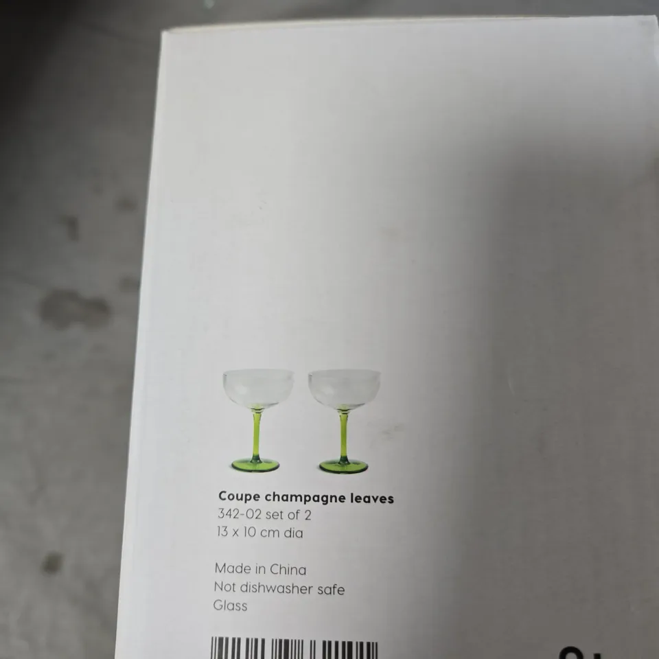 &K AMSTERDAM COUPE CHAMPAGNE GLASSES – SET OF 2, GREEN STEMS