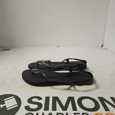 HAVAIANAS BLACK MEN’S FLIP FLOPS – (EU 39–40)