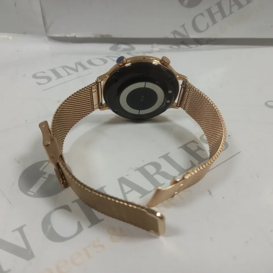 BOXED SMARTWATCH IN IN GOLD COLOUR