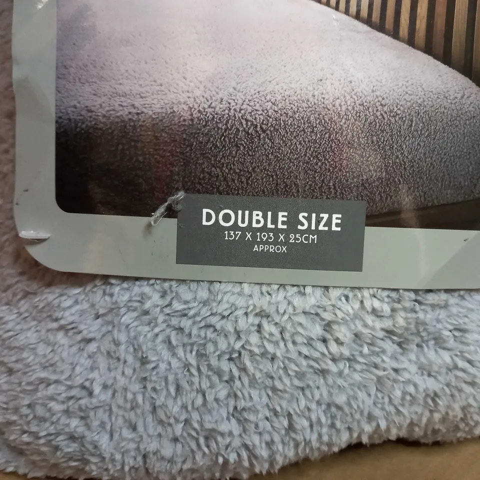 DESIGNER GREY TEDDY FITTED DOUBLE BED SHEET