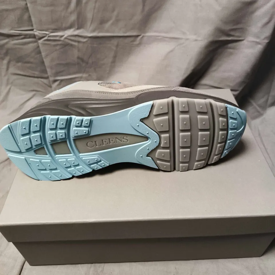 CLEENS AERO RUNNER TRAINERS IN SLATE - 9.5