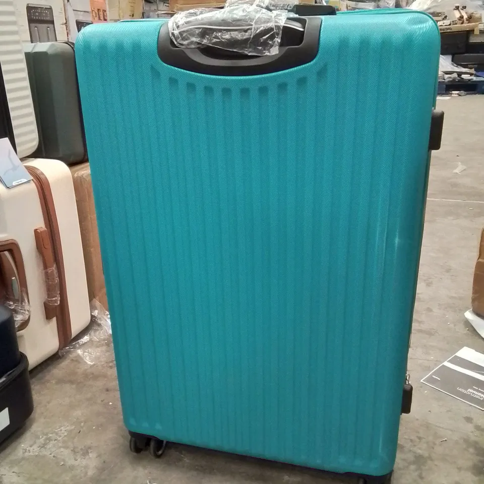 LUGG TRAVEL SUITCASE
