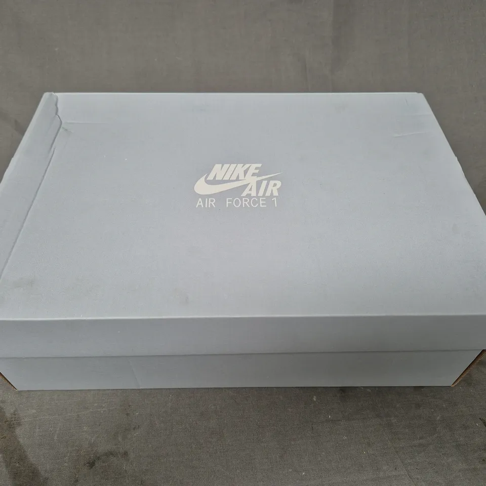 BRAND NEW BOXED PAIR OF NIKE AIR FORCE 1 HIGH '07 AN20 SHOES IN WHITE/BLACK UK SIZE 5.5