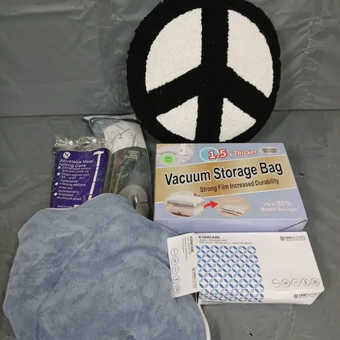 BOX OF APPROXIMATELY 12 ASSORTED HOUSEHOLD ITEMS TO INCLUDE - VACUUMSTORAGE BAGS, CUSHION, SINGLE USE GLOVES - ETC