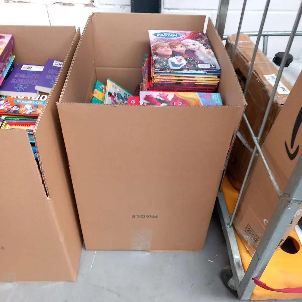 LARGE QUANTITY OF ASORTED CHILDREN'S BOOKS AND ACCESSORIES TO INCLUDE; BUSY BOOKS, ANNUALS AND CRAFT SETS