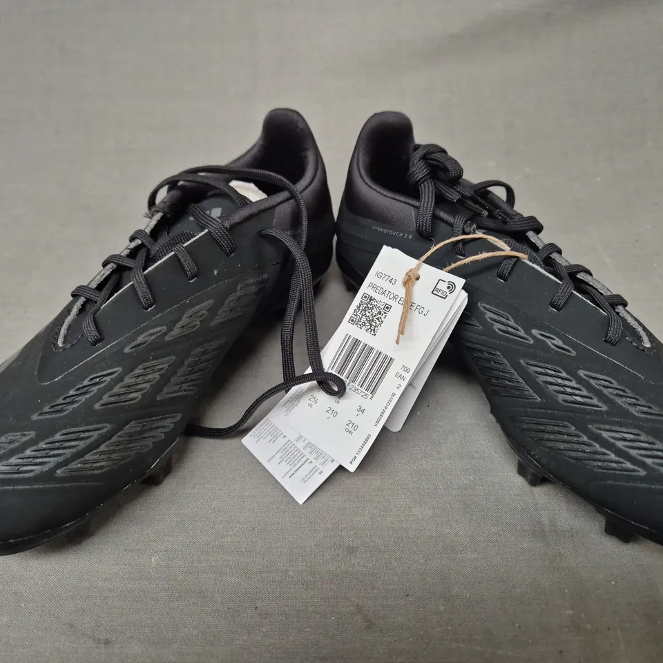 BOXED PAIR OF ADIDAS KID'S PREDATOR ELITE FOOTBALL BOOTS IN BLACK UK SIZE 2