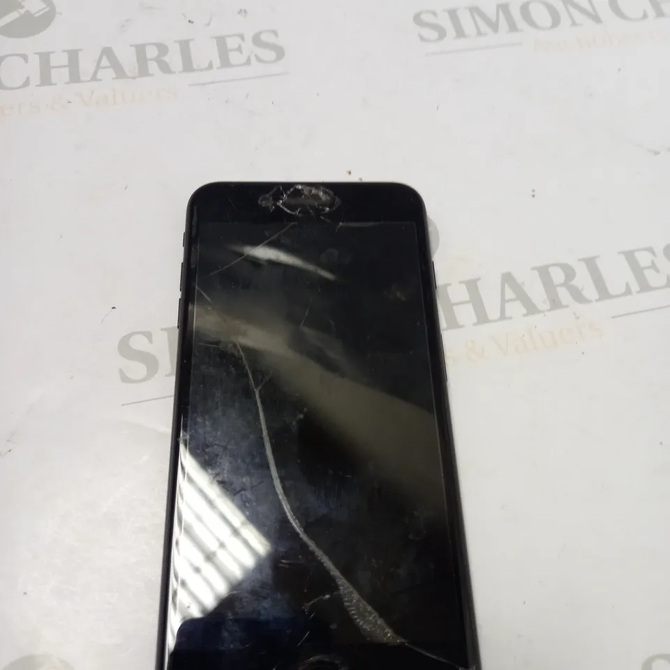 APPLE IPHONE 7 PLUS MODEL A1784