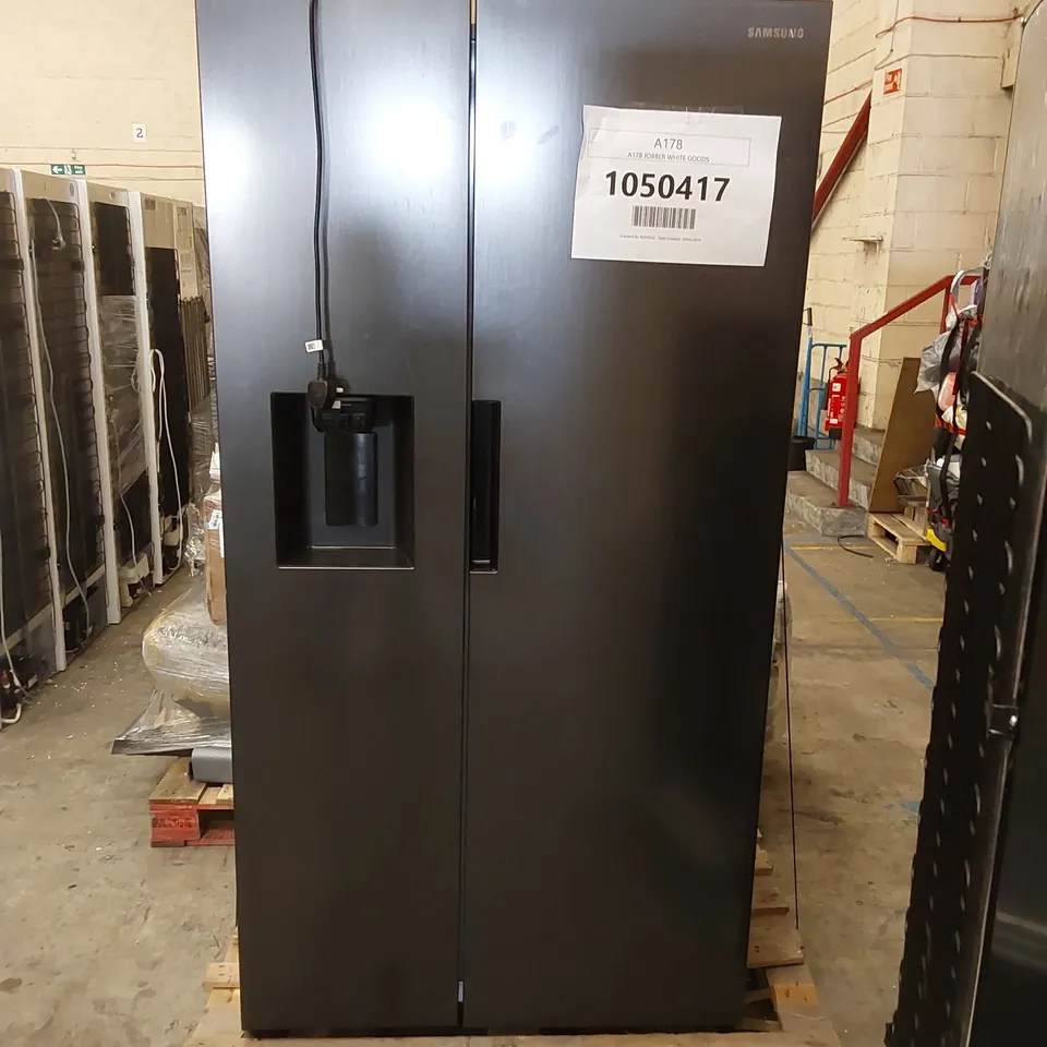 SAMSUNG FRIDGE FREEZER RS8000 7 SERIES AMERICAN STYLE IN BLACK, MODEL: RS67A8810B1/EU