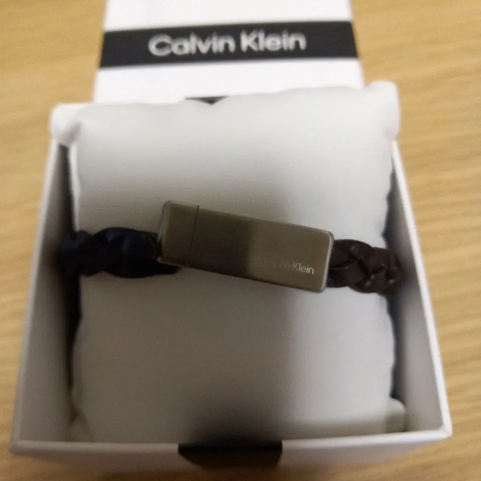 BOXED CALVIN KLEIN BRAIDED BRACELET 