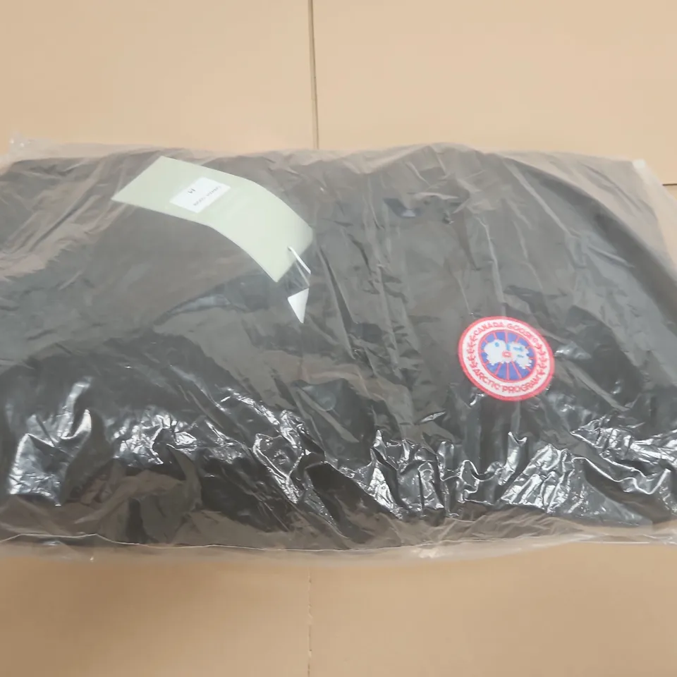 BAGGED CANADA GOOSE JACKET - SIZE M