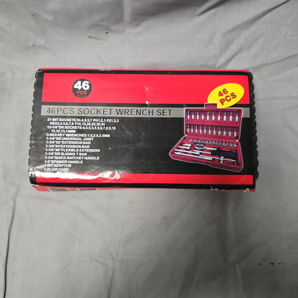 46 PIECE SOCKET WRENCH SET 