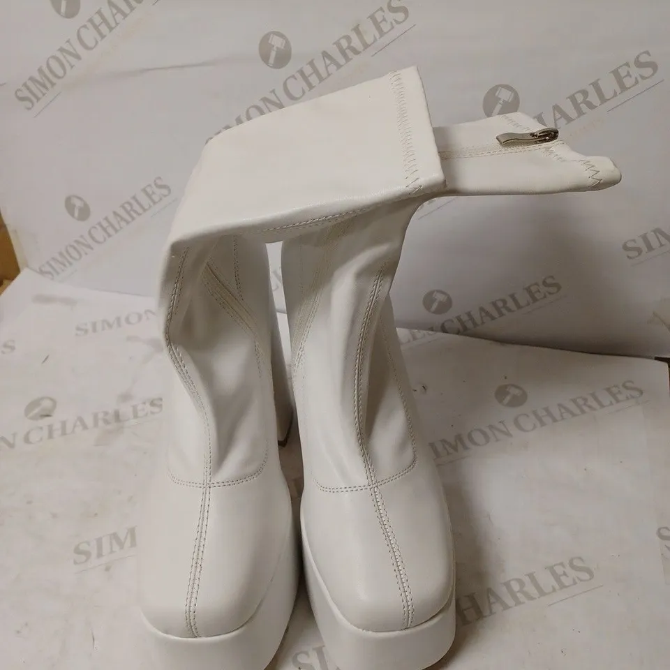 PAIR OF WHITE FAUX LEATHER PLATFORM BOOTS - UK6  [2" FRONT, 5" HEEL]
