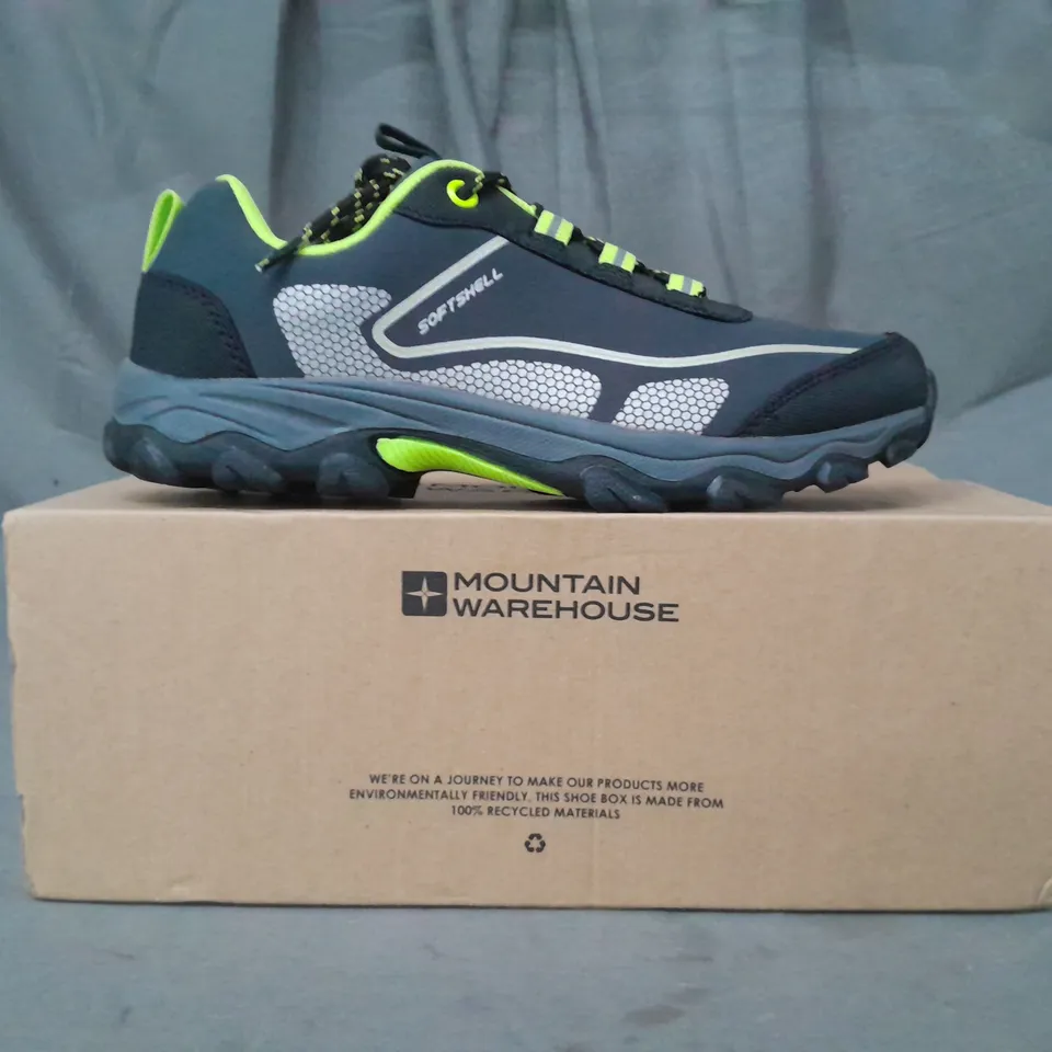 BOXED PAIR OF MOUNTAIN WAREHOUSE SOFTSHELL KID'S WALKING SHOES IN GREY/LIME GREEN UK SIZE 4