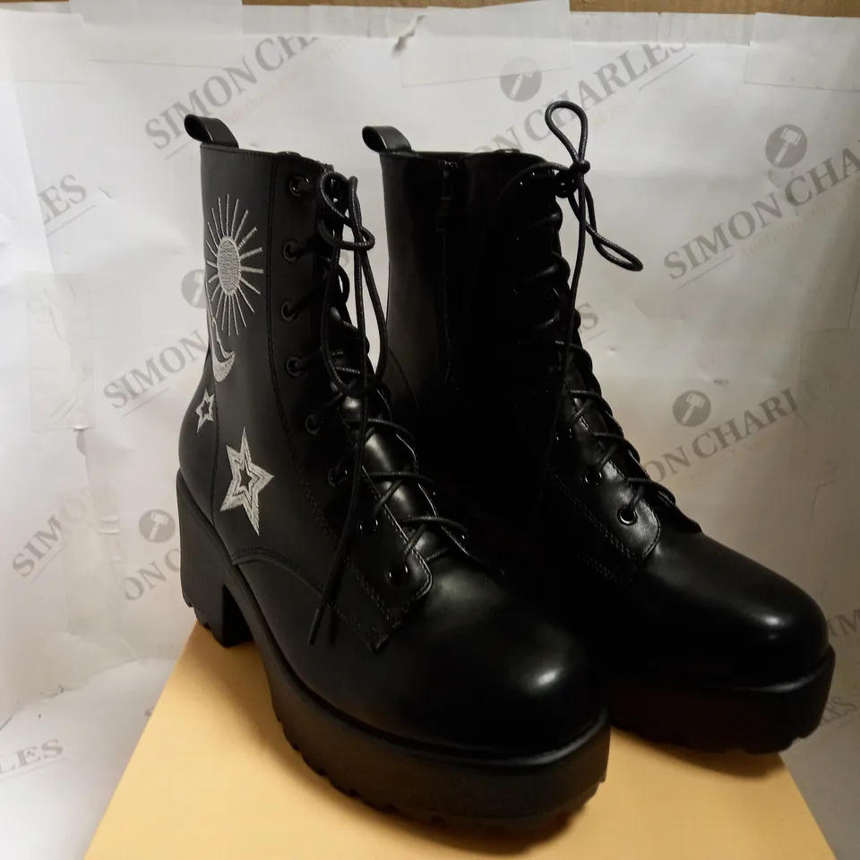 KOI VEGAN ASTRO SILVER STAR AND MOON CHUNKY BOOTS - SIZE 9
