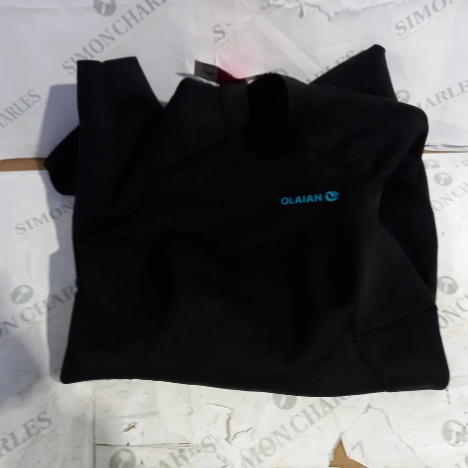 OLAIAN WETSUT IN SIZE LARGE