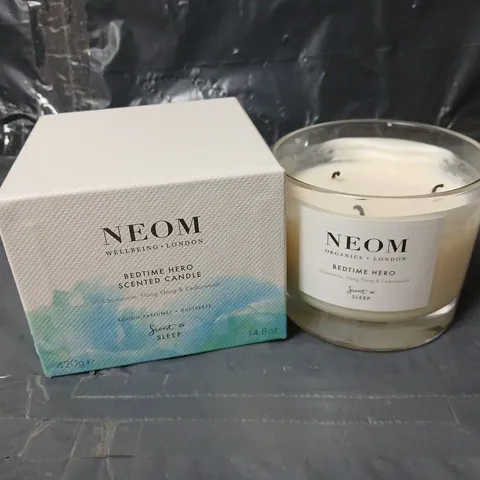 BOXED NEOM BEDTIME HERO SCENTED CANDLE (CHAMOMILE, YLANG YLANG & CEDARWOOD) (420G)