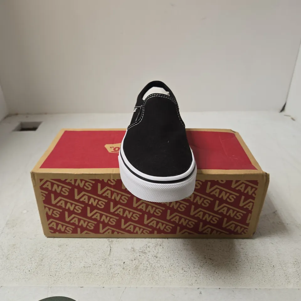 VANS SLIP-ON TRAINERS – BLACK - 5