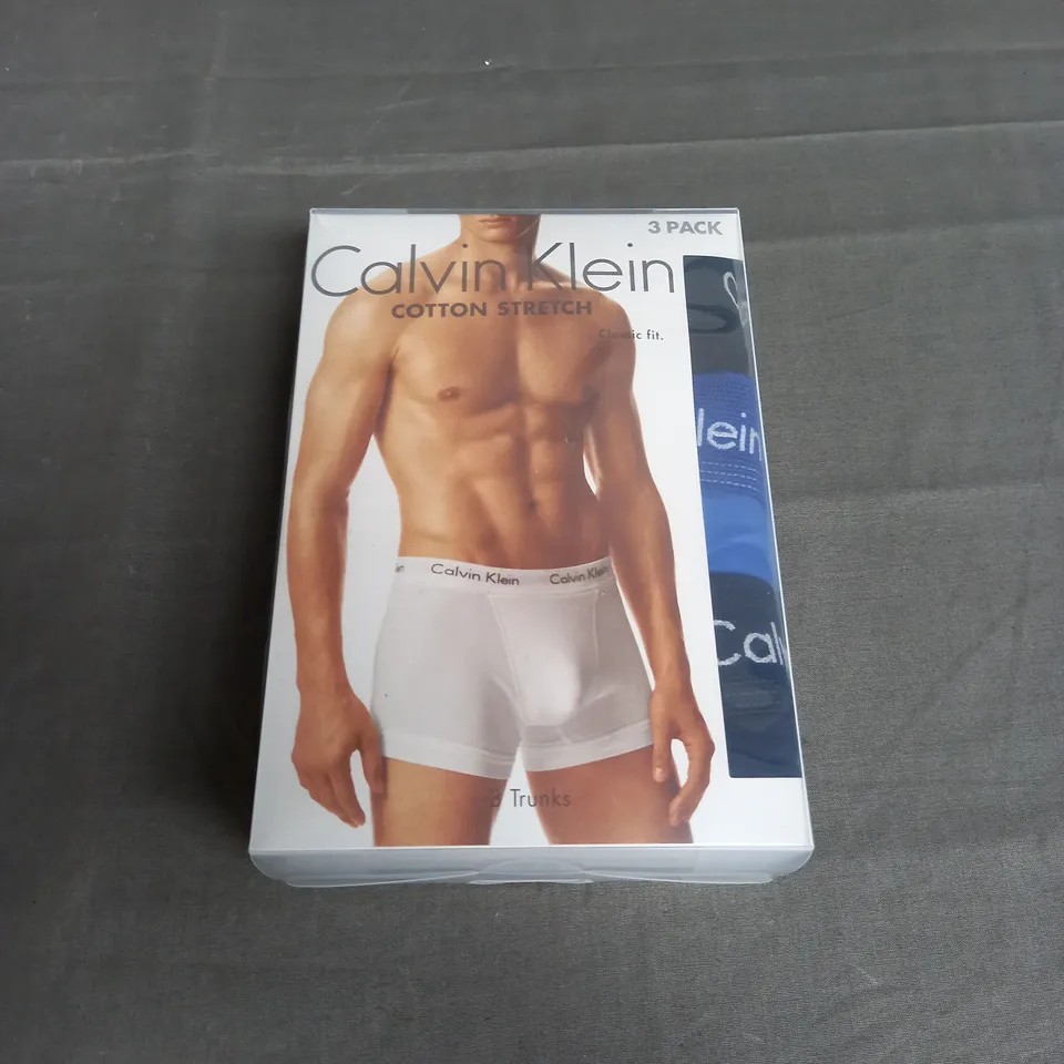 BOXED CALVIN KLEIN 3 PACK BOXERS - SMALL