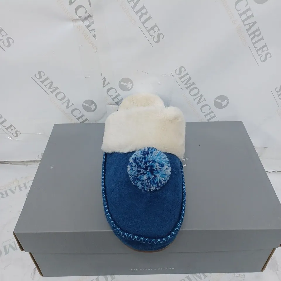 BOXED VIONIC GRACE SLIPPERS, NAVY - SIZE 6