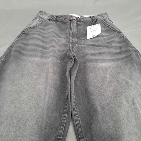 BERSHKA BLACK DENIM SKATER JEANS - EUR 34