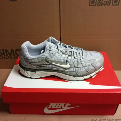 BOXED PAIR OF NIKE P-6000 TRAINERS IN METALLIC SILVER - 5