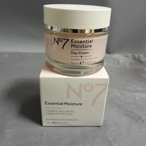 NO7 ESSENTIAL MOISTURE DAY CREAM 50ML