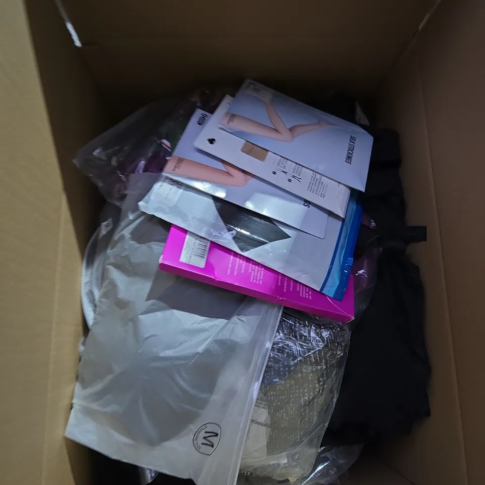 LARGE BOX OF ASSORTED CLOTHING ITEMS IN VARIOUS SIZES, STYLES AND COLOUR 