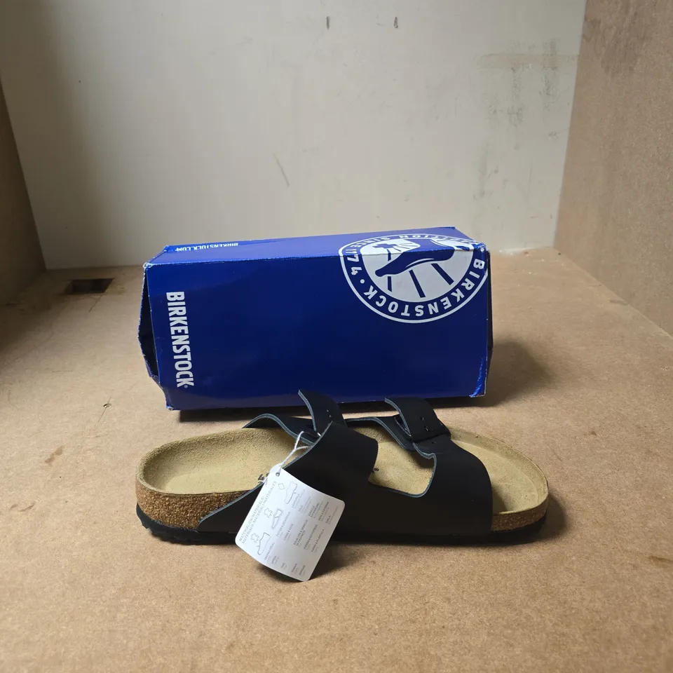 BIRKENSTOCK ARIZONA SANDALS – BLACK - SIZE UK 10.5 
