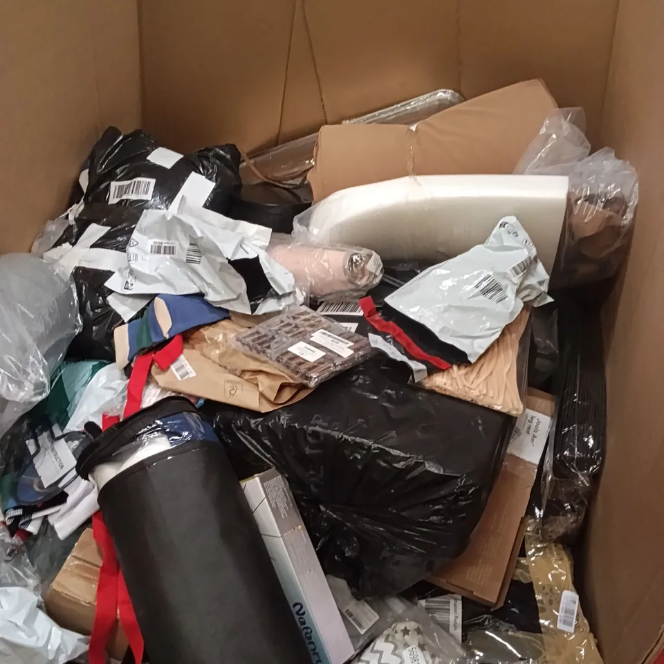 PALLET OF ASSORTED ITEMS INCLUDING - CURTAIN SHOWER ROD, SMALL BINS