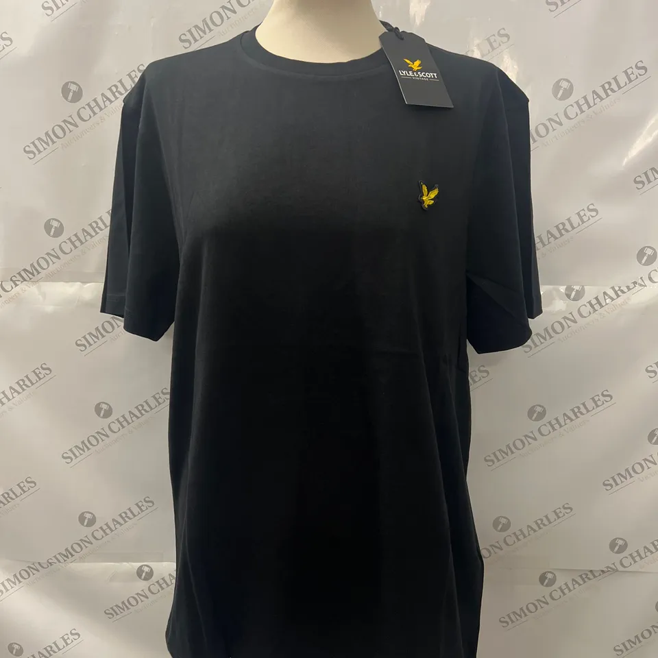 LYLE&SCOTT PLAIN T-SHIRT IN JET BLACK SIZE L