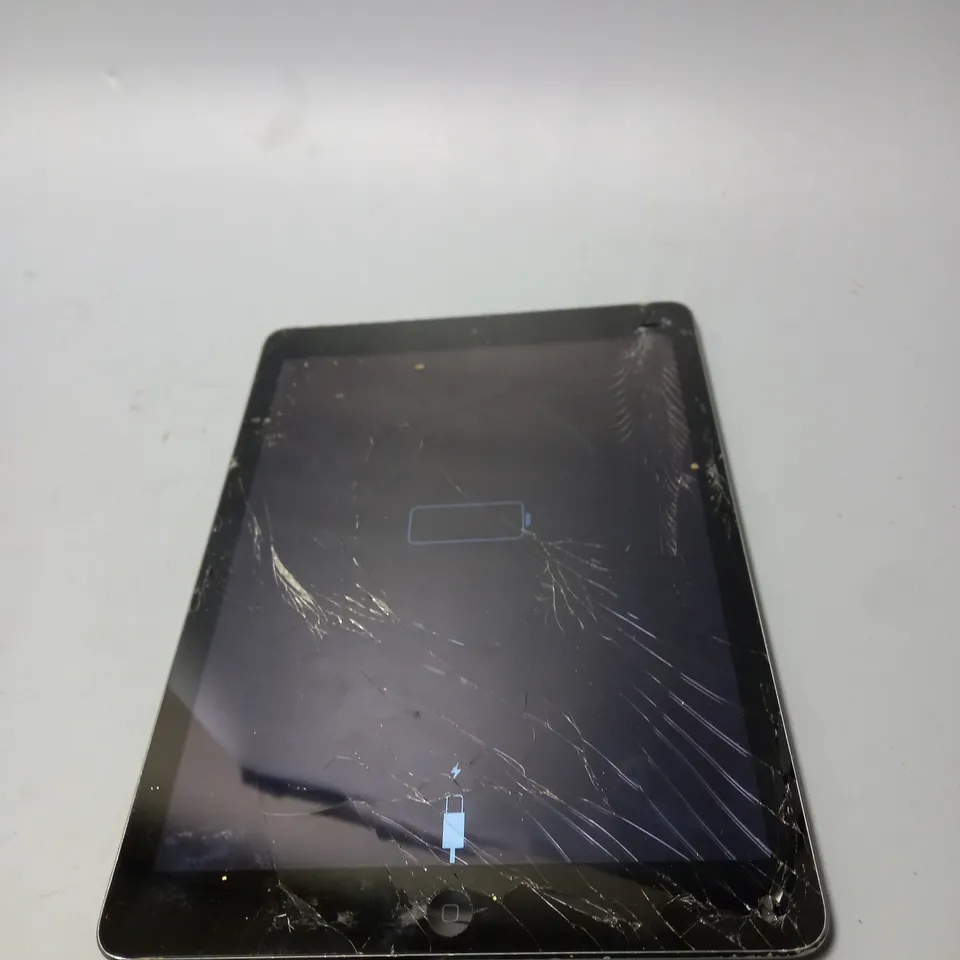 APPLE A1474 IPAD AIR 