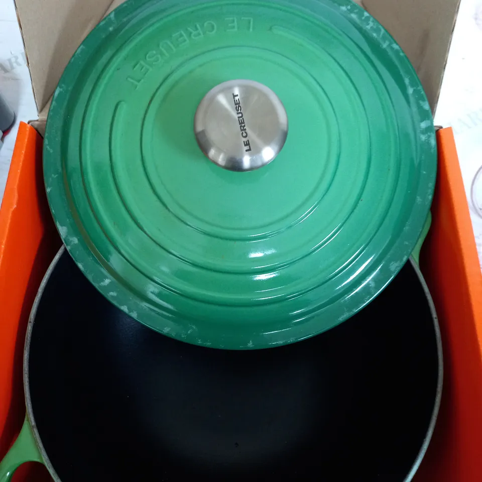 BOXED LE CREUSET CAST IRON 4.1L CASSEROLE DISH
