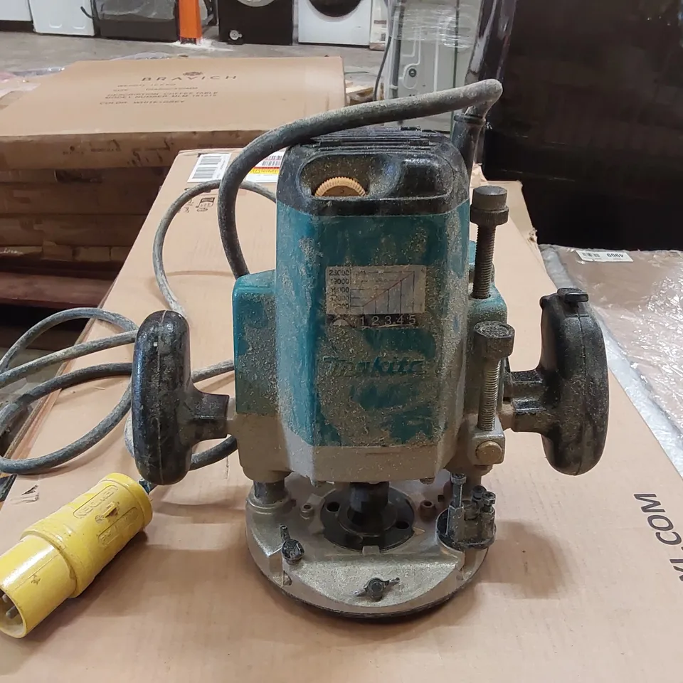 MAKITA 3612C 1850W 1/2” PLUNGE ROUTER