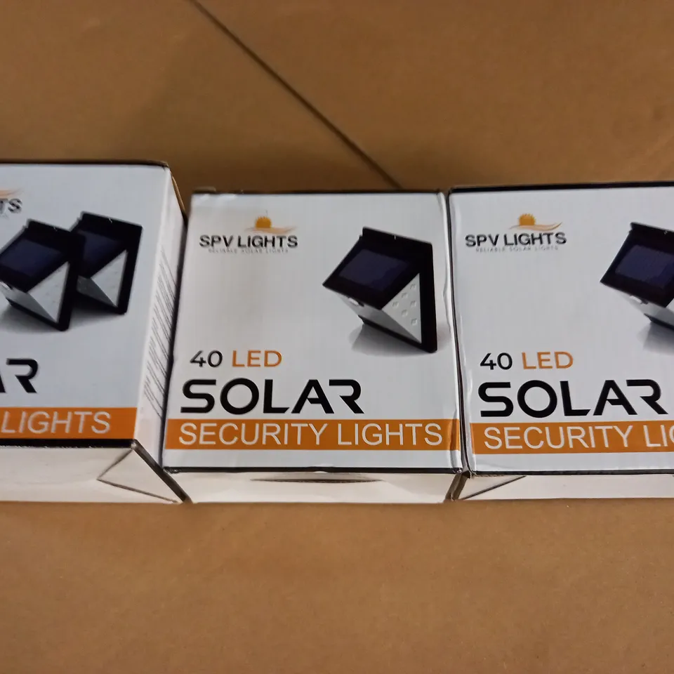LOT OF 3 SPV LIGHTS 40 LED SOLAR SECURITY LIGHTS